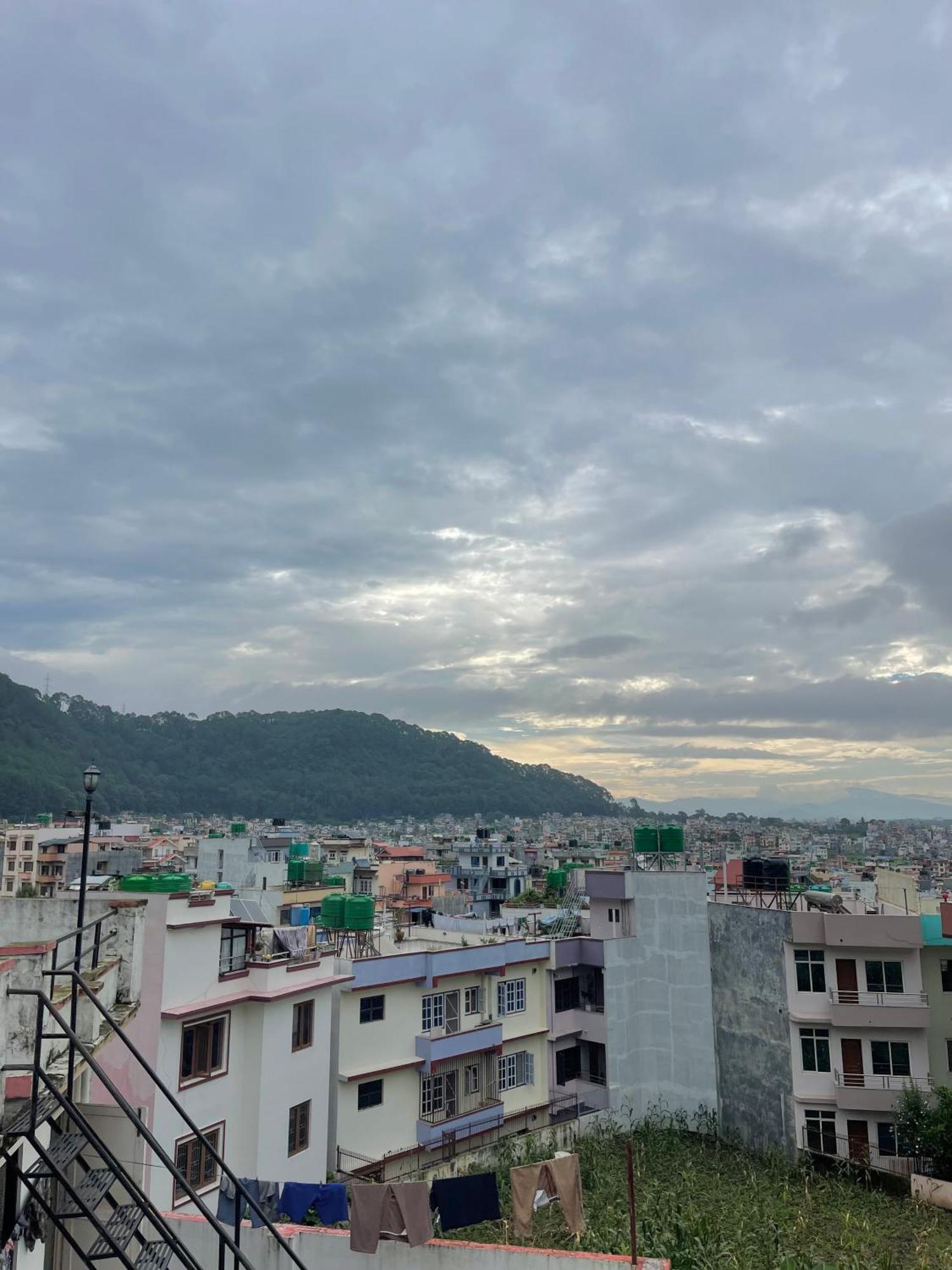 Mountain View Escape Apartment Kathmandu Exterior photo